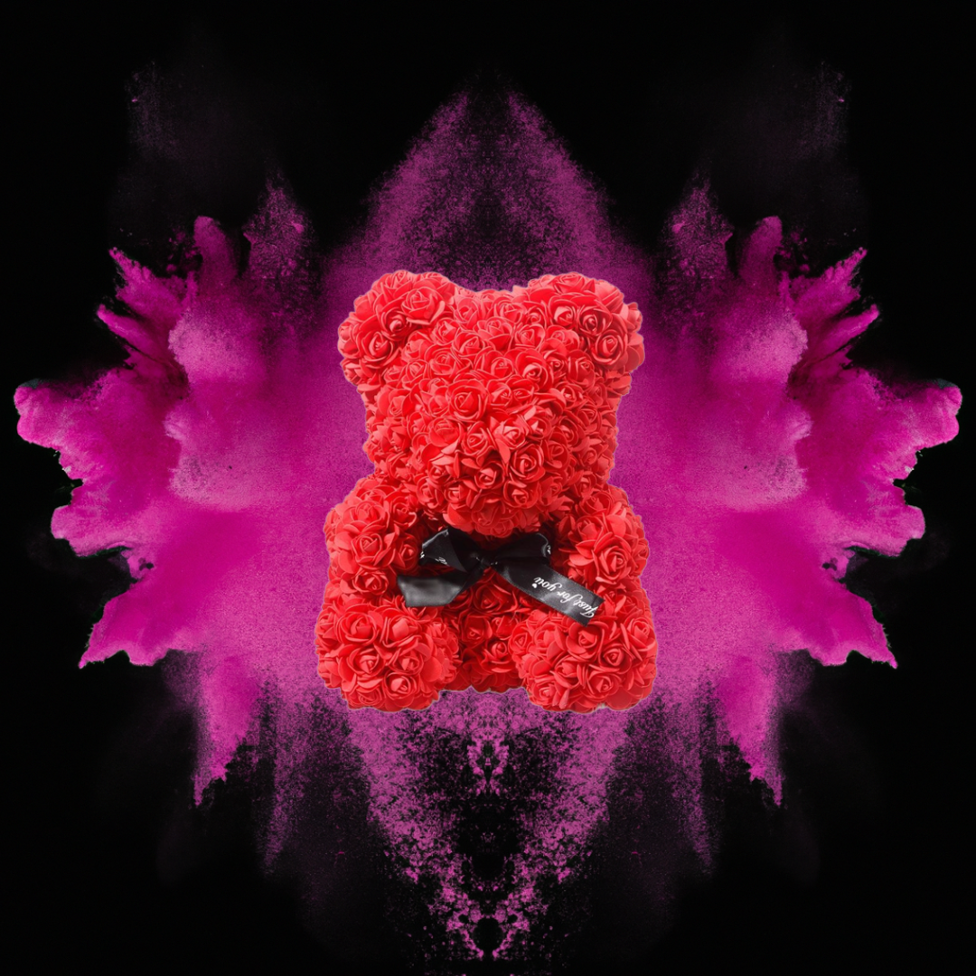 BEAR IN ROSES