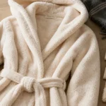 Peignoir pilou pilou femme crème, chaleur et douceur