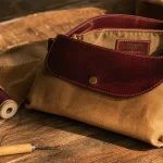 Sac fait main : format, matière et finitions, coutures et doublure